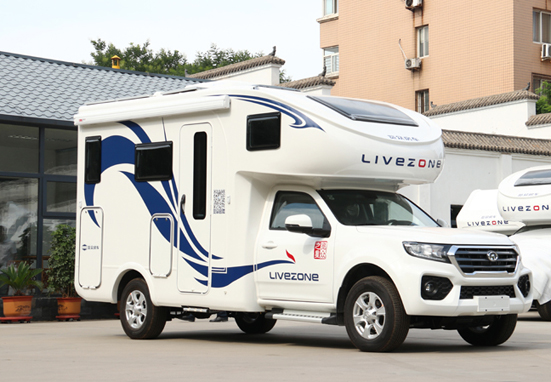 這款房車，勁大省油還是四驅(qū)房車