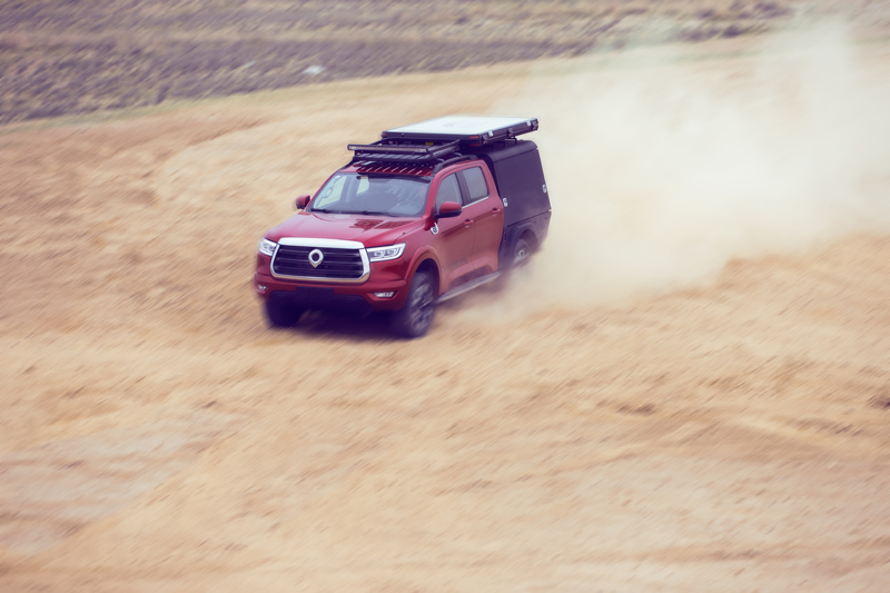 開著二炮去宿營(yíng)什么感受？