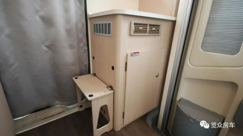 覽眾C7-C房車(chē)