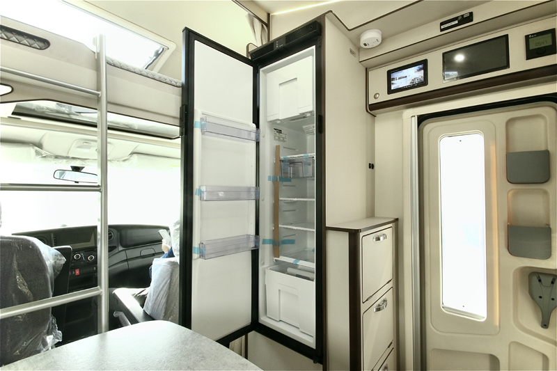 舒適旅行生活,這款房車必不可少 舒適旅行生活,這款房車必不可少