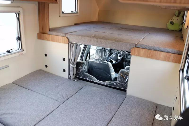 外觀大氣,空間十足的房車 外觀大氣,空間十足的房車