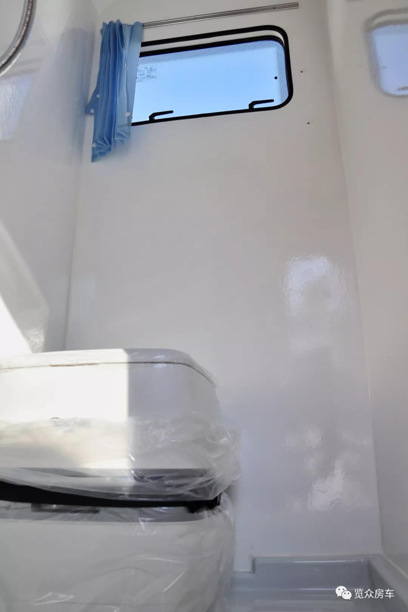 房車還就要選汽油、四驅(qū)、兩米大床