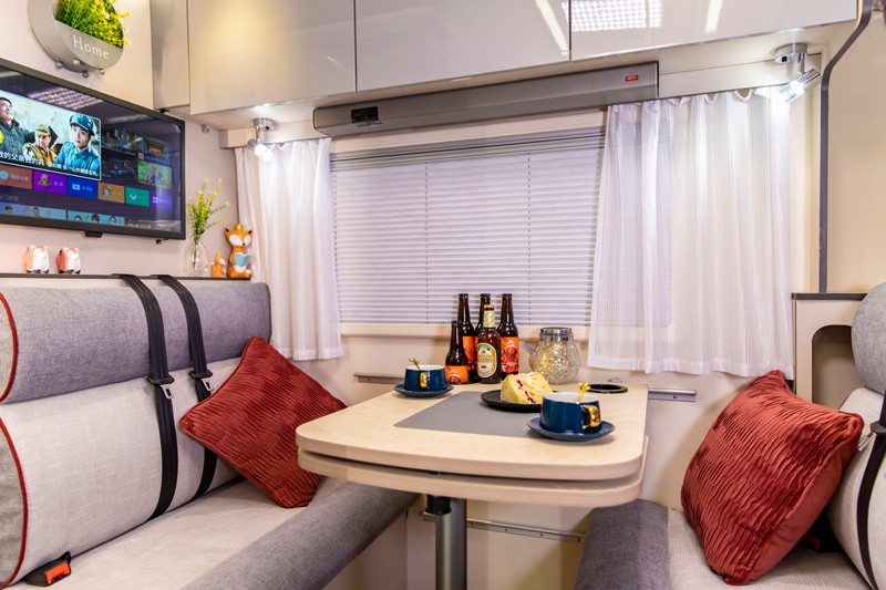 自由炮領(lǐng)銜，引爆成都房車展