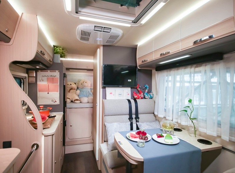 五一開(kāi)房車出行優(yōu)勢(shì)太明顯 五一開(kāi)房車出行優(yōu)勢(shì)太明顯