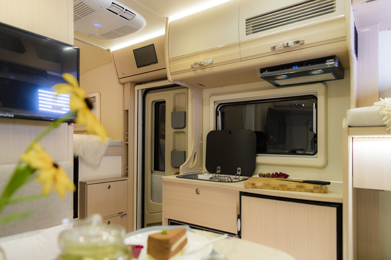 有上下鋪的房車，還是四驅(qū)，點贊