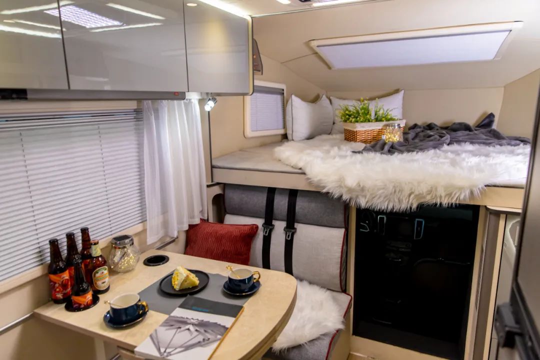 8月12日，相約武漢！顏值、動(dòng)力、空間都滿意的皮卡房車來了！