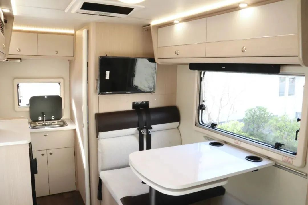 8月12日，相約武漢！顏值、動(dòng)力、空間都滿意的皮卡房車來了！