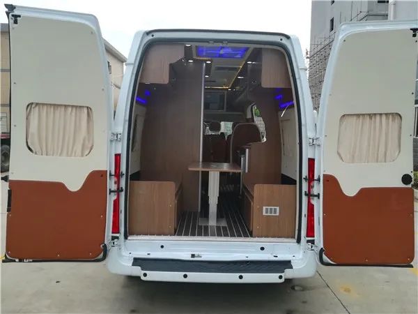 想買輛房車環游中國，該選B型還是C型？